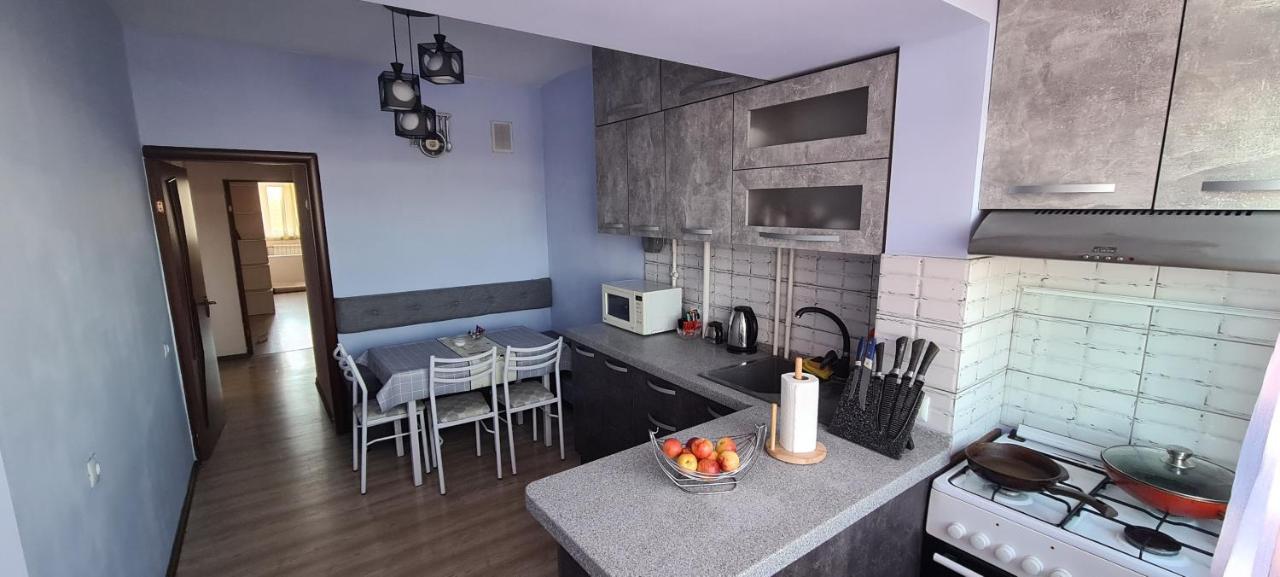 Flat In Central บิชเคก ภายนอก รูปภาพ